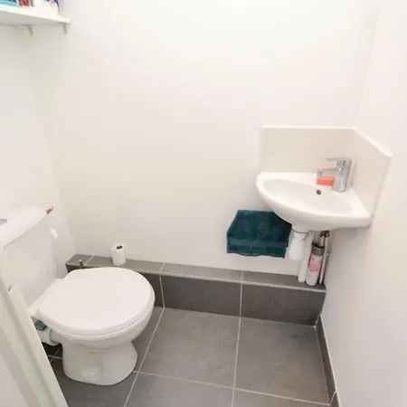 Cozy In With Kitchen Apartment Aigues-Mortes