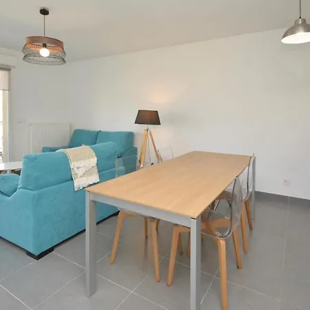 Cozy In With Kitchen Apartment *